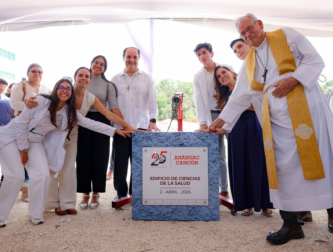 uploads/6/32/01 (1712).Jpeg